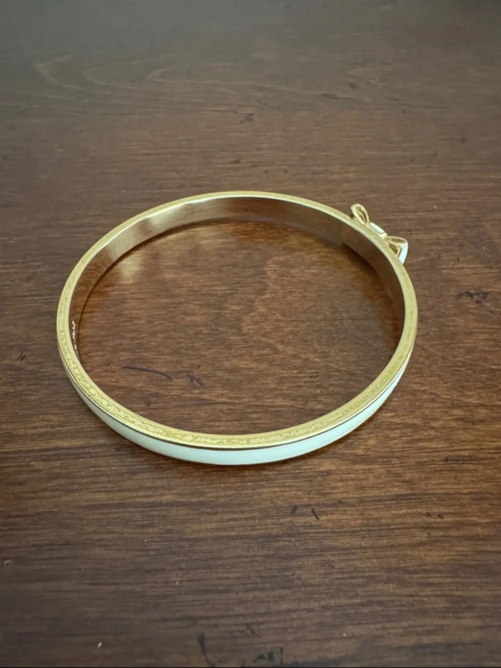 Kate Spade Women’s Cream Take A Bow Bracelet OS EUC